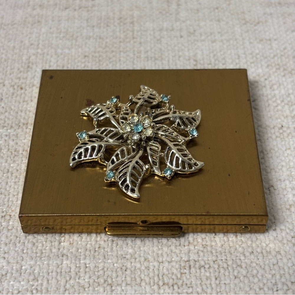 Vtg Saks Fifth Ave Powder Compact Signed Puff SF Co Flowers Pearls Rhinestones